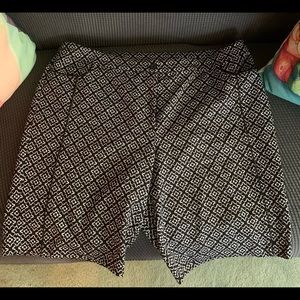 EP Pro Black & White Golf Shorts